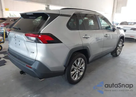 2019 Toyota Rav4 Xle Premium z USA, uszkodzony, nr VIN 2T3C1RFV0KW030325